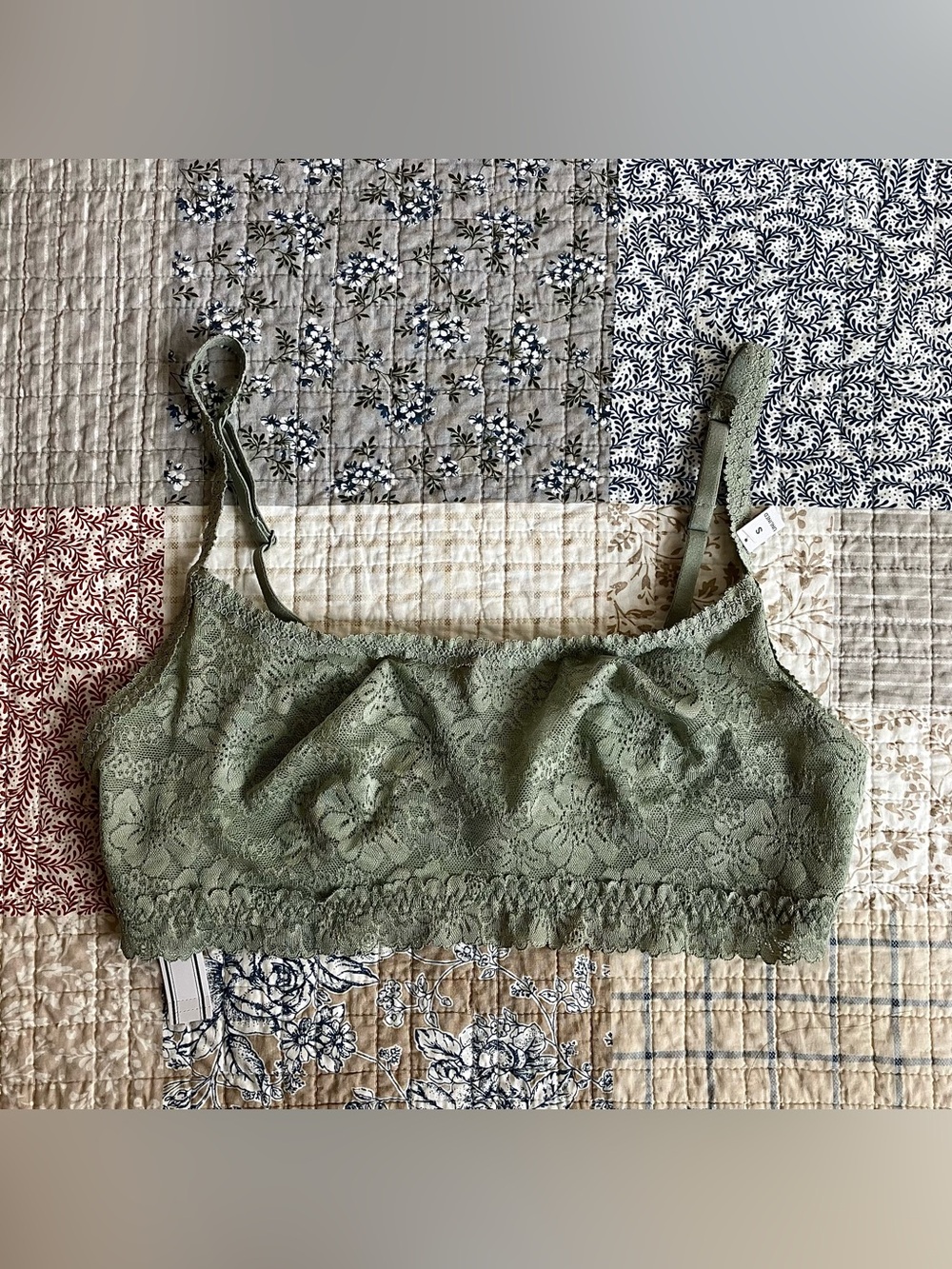 VS PINK Green Lace Bralette